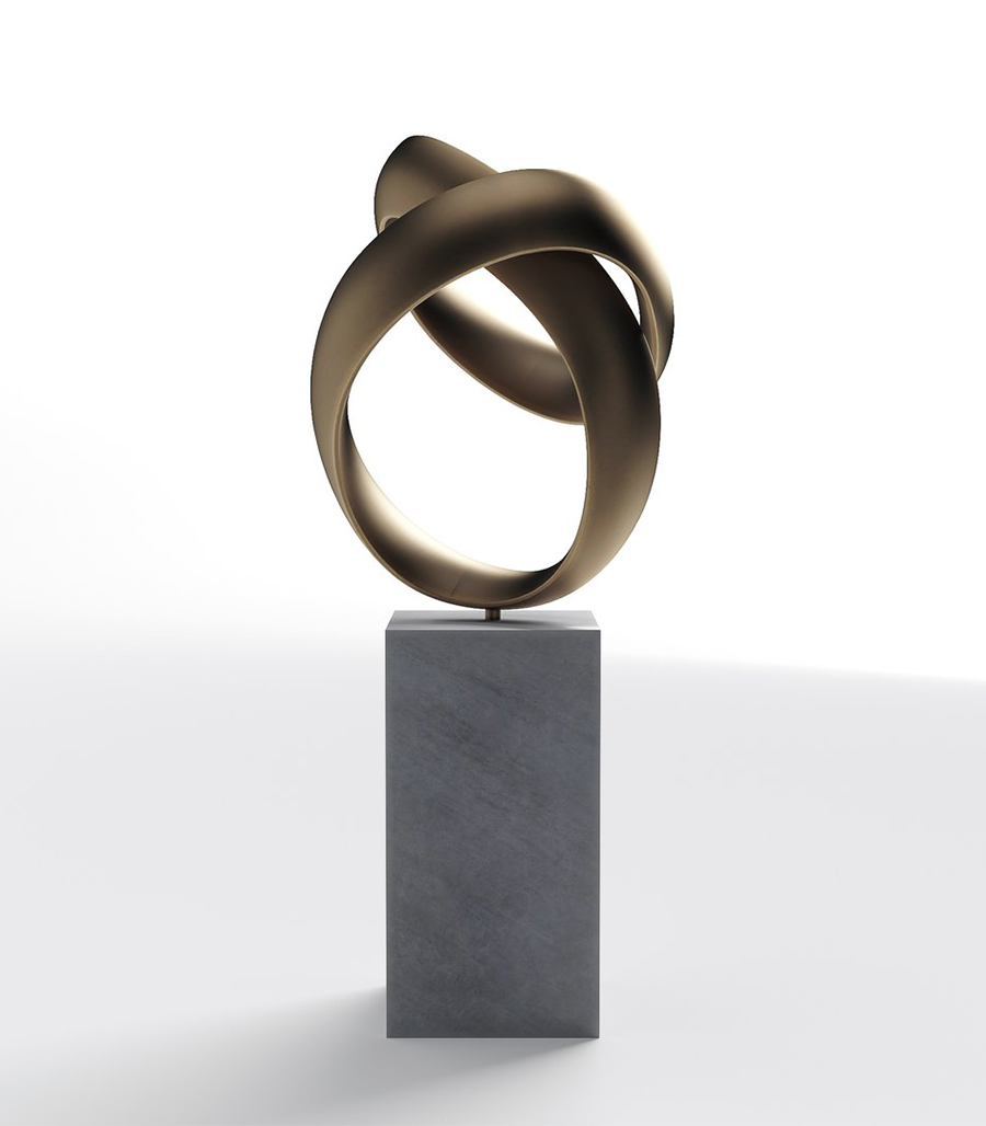 Trophée en cuivre patiné avec larges anneaux entrelacés formant une sculpture circulaire abstraite sur socle rectangulaire gris